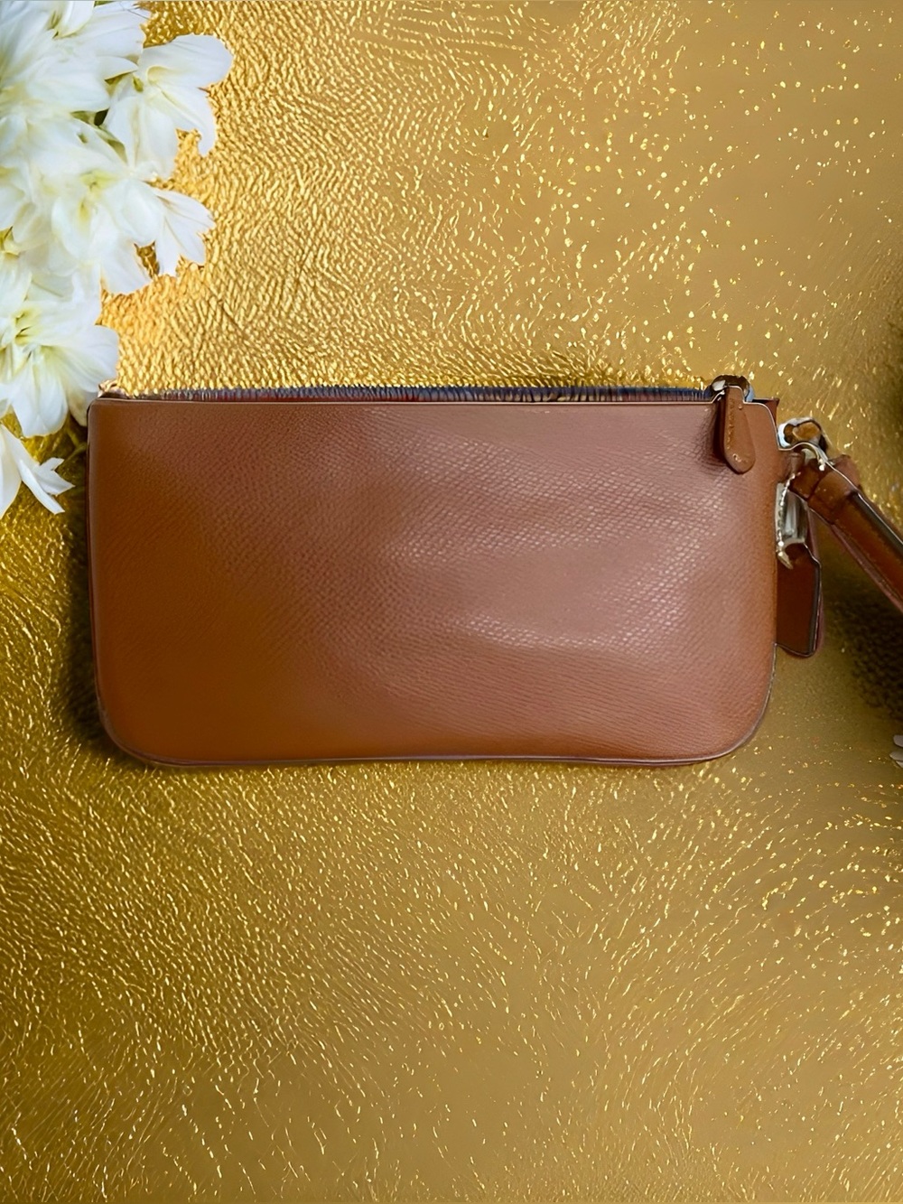 COACH Extra Large Wristlet | Saddle Brown Crossgrain Leather - Picture 3 of 3